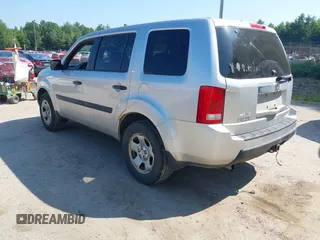 2011 Honda Pilot LX with VIN 5FNYF4H27BB036500, listed as a IAAI auction lot 42537663 with 179,424 mi miles and . Bid and sale history available at DreamBid. Image 3.
