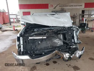 2018 Chevrolet Silverado 1500 LT with VIN 3GCPCREC8JG203874, listed as a IAAI auction lot 41585596 with Not Provided miles. Bid and sale history available at carsss.com. Image 12.