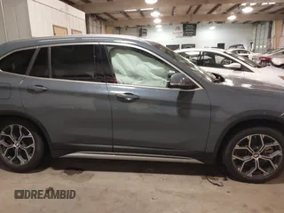 2022 BMW X1 xDrive28i с VIN WBXJG9C0XN5V02558, выставлен на аукционе IAAI как лот 41522148 с пробегом 41 801 миль миль и . История ставок и продаж доступна на DreamBid. Изображение 13.