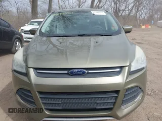 2013 Ford Escape SE with VIN 1FMCU0G90DUA41793, listed as a IAAI auction lot 41842981 with 179,312 mi miles. Bid and sale history available at carsss.com. Image 12.