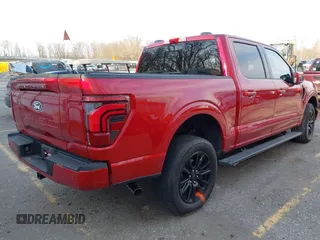 2024 Ford F-150 z VIN 1FTFW7LD0RFA90275, wystawiony jako IAAI lot #42030224 z przebiegiem Nie podano mil oraz . Historia ofert i sprzedaży dostępna na DreamBid. Obrazek 4.
