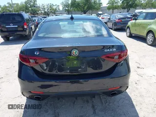 2017 Alfa Romeo Giulia Ti with VIN ZARFAEEN5H7545113, listed as a IAAI auction lot 41919103 with 62,182 mi miles. Bid and sale history available at carsss.com. Image 16.