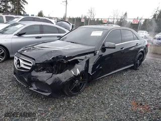 2015 Mercedes-Benz E-Class E 350 Luxury with VIN WDDHF8JB8FB101614, listed as a IAAI auction lot 41199609 with 104,425 mi miles. Bid and sale history available at carsss.com. Image 17.