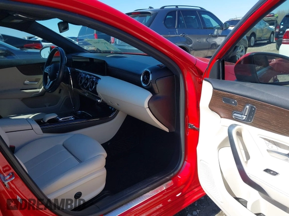 2019 Mercedes-Benz A 220 with VIN WDD3G4EBXKW025908, listed as a IAAI auction lot 41679913 with 58,738 mi miles and . Bid and sale history available at DreamBid. Image 5.