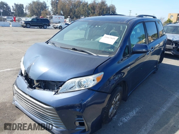 2019 Toyota Sienna XLE with VIN 5TDDZ3DC9KS220976, listed as a IAAI auction lot 41667049 with 92,568 mi miles and . Bid and sale history available at DreamBid. Image 17.