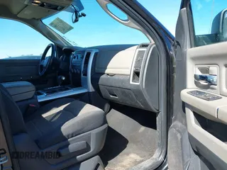 2010 Dodge 1500 SLT z VIN 1D7RV1GT0AS183099, wystawiony jako IAAI lot #41652156 z przebiegiem 209 197 mil mil oraz . Historia ofert i sprzedaży dostępna na DreamBid. Obrazek 5.