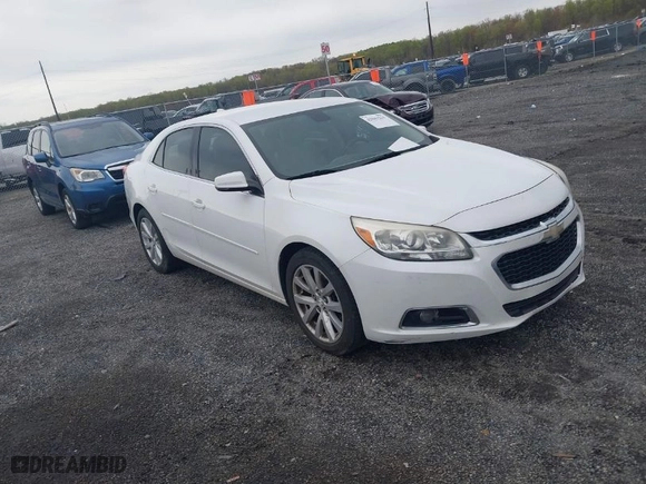 2015 Chevrolet Malibu LT with VIN 1G11D5SL5FF324119, listed as a IAAI auction lot 42041231 with 183,074 mi miles. Bid and sale history available at carsss.com. Image 1.
