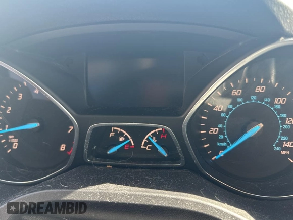 2013 Ford Escape SE с VIN 1FMCU9G95DUD25554, выставлен на аукционе Copart как лот 45386085 с пробегом Не указан миль и Чистый • Clean title. История ставок и продаж доступна на DreamBid. Изображение 8.