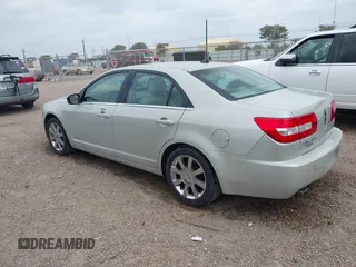 2007 Lincoln MKZ z VIN 3LNHM26T47R672718, wystawiony jako IAAI lot #42291759 z przebiegiem 175 193 mil mil oraz . Historia ofert i sprzedaży dostępna na DreamBid. Obrazek 3.