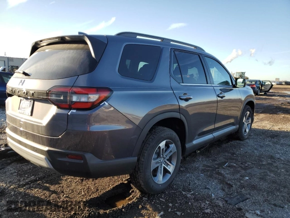 2025 Honda Pilot EX-L with VIN 5FNYG1H44SB063991, listed as a Copart auction lot 47678335 with 5 mi miles and Salvage title. Bid and sale history available at DreamBid. Image 3.