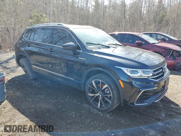 2024 Volkswagen Tiguan SEL R-Line with VIN 3VV4B7AX5RM118962, listed as a Copart auction lot 49692685 with 15,320 mi miles and Clean title. Bid and sale history available at DreamBid. Image 4.