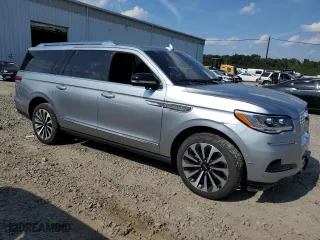 2023 Lincoln Navigator L Reserve with VIN 5LMJJ3LG8PEL03030, listed as a Copart auction lot 67707284 with 0 mi miles and Salvage Title. Bid and sale history available at carsss.com. Image 4.