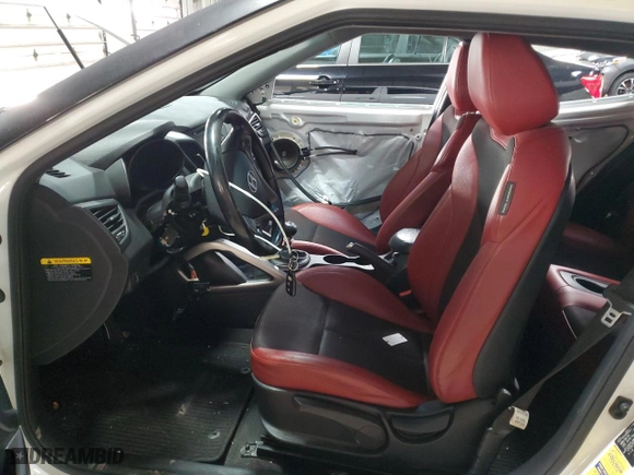2014 Hyundai Veloster Turbo with VIN KMHTC6AE6EU208574, listed as a Copart auction lot 82103804 with 123,290 mi miles and Clean Title. Bid and sale history available at carsss.com. Image 7.