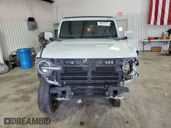 2021 Ford Bronco с VIN 1FMEE5BP2MLA78441, выставлен на аукционе Copart как лот 80878314 с пробегом 42 136 миль миль и Списание • Salvage title. История ставок и продаж доступна на DreamBid. Изображение 5.