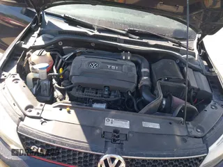 2014 Volkswagen Jetta GLI Autobahn с VIN 3VW5T7AJ3EM267647, выставлен на аукционе IAAI как лот 40507643 с пробегом 95 048 миль миль и . История ставок и продаж доступна на DreamBid. Изображение 10.