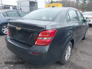 2018 Chevrolet Sonic LT z VIN 1G1JD5SG9J4123931, wystawiony jako IAAI lot #42066158 z przebiegiem 94 959 mil mil oraz . Historia ofert i sprzedaży dostępna na DreamBid. Obrazek 4.