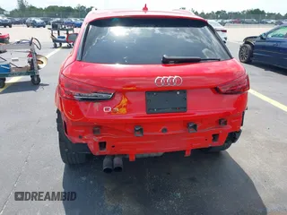2018 Audi Q3 Premium z VIN WA1BCCFS1JR005466, wystawiony jako IAAI lot #42326910 z przebiegiem 78 497 mil mil oraz . Historia ofert i sprzedaży dostępna na DreamBid. Obrazek 6.