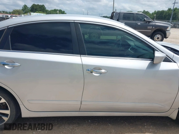 2017 Nissan Altima S z VIN 1N4AL3AP7HC275003, wystawiony jako IAAI lot #42420564 z przebiegiem 127 566 mil mil oraz . Historia ofert i sprzedaży dostępna na DreamBid. Obrazek 14.