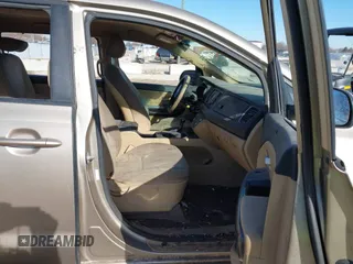 2015 Kia Sedona LX with VIN KNDMB5C15F6033787, listed as a IAAI auction lot 41534224 with 117,410 mi miles. Bid and sale history available at carsss.com. Image 5.