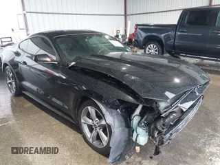 2016 Ford Mustang V6 z VIN 1FA6P8AM9G5267565, wystawiony jako IAAI lot #42187830 z przebiegiem 52 976 mil mil oraz . Historia ofert i sprzedaży dostępna na DreamBid. Obrazek 1.