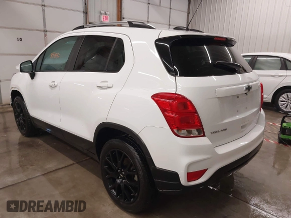 2022 Chevrolet Trax LT with VIN KL7CJPSMXNB535980, listed as a IAAI auction lot 41301578 with 35,103 mi miles. Bid and sale history available at carsss.com. Image 3.