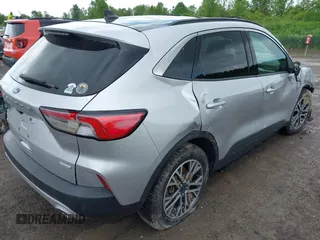 2020 Ford Escape SEL z VIN 1FMCU0H61LUA94358, wystawiony jako IAAI lot #42446406 z przebiegiem 38 803 mil mil oraz . Historia ofert i sprzedaży dostępna na DreamBid. Obrazek 4.
