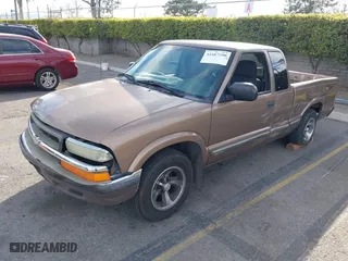 2003 Chevrolet S-10 LS with VIN 1GCCS19X338213530, listed as a IAAI auction lot 41687290 with 164,670 mi miles. Bid and sale history available at carsss.com. Image 18.