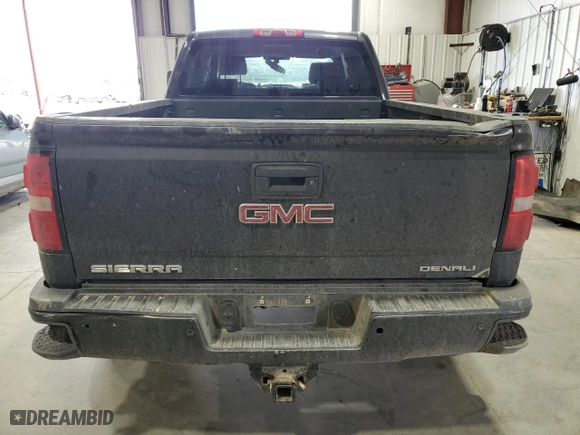 2015 GMC Sierra 2500HD Denali with VIN 1GT120E84FF514856, listed as a Copart auction lot 61423374 with 204,130 mi miles and Salvage Title. Bid and sale history available at carsss.com. Image 6.