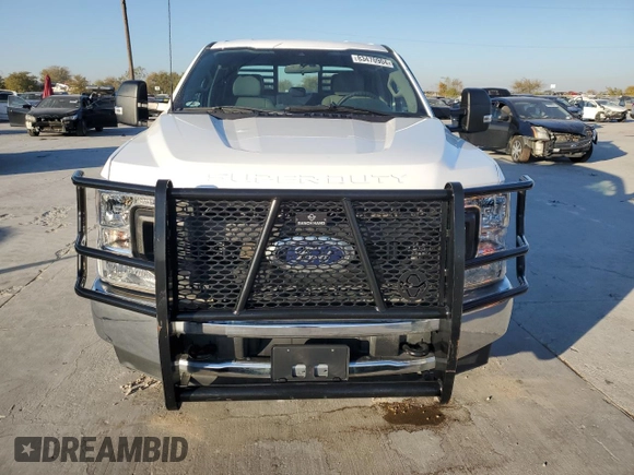 2022 Ford F-250 XL with VIN 1FT7W2A60NEE17110, listed as a Copart auction lot 83470904 with 28,106 mi miles and Salvage title. Bid and sale history available at DreamBid. Image 5.