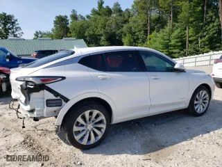 2024 Buick Envista Avenir with VIN KL47LCE25RB066623, listed as a Copart auction lot 68018374 with 6,624 mi miles and Salvage Title. Bid and sale history available at carsss.com. Image 3.