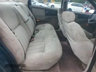1993 Dodge Intrepid z VIN 2B3ED56F1PH641071, wystawiony jako Copart lot #62796754 z przebiegiem 131 285 mil mil oraz Czysty tytuł • Clean title. Historia ofert i sprzedaży dostępna na DreamBid. Obrazek 10.