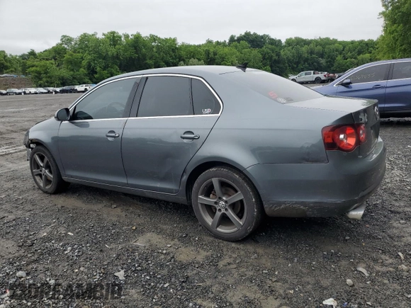 2010 Volkswagen Jetta SEL с VIN 3VWRX7AJ5AM072519, выставлен на аукционе Copart как лот 61594745 с пробегом 260 422 миль миль и Списание • Salvage title. История ставок и продаж доступна на DreamBid. Изображение 2.