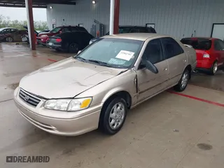 2000 Toyota Camry CE with VIN JT2BG22K8Y0509997, listed as a IAAI auction lot 41902781 with 221,991 mi miles. Bid and sale history available at carsss.com. Image 6.