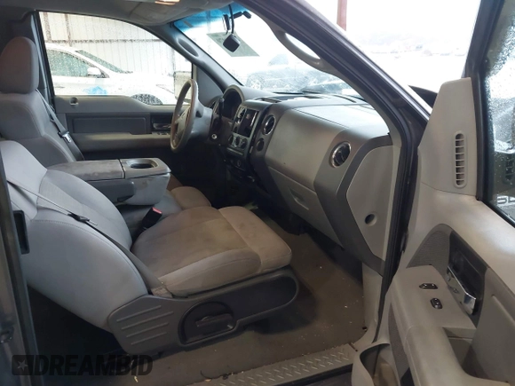 2006 Ford F-150 XL with VIN 1FTPX12V16FB81639, listed as a IAAI auction lot 41568970 with 273,852 mi miles. Bid and sale history available at carsss.com. Image 5.