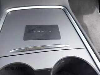 2022 Tesla Model 3 Long Range z VIN 5YJ3E1EB4NF175634, wystawiony jako IAAI lot #42021674 z przebiegiem 39 475 mil mil oraz . Historia ofert i sprzedaży dostępna na DreamBid. Obrazek 11.