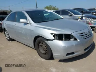 2007 Toyota Camry CE z VIN 4T1BE46K37U193771, wystawiony jako IAAI lot #42386583 z przebiegiem 166 233 mil mil oraz . Historia ofert i sprzedaży dostępna na DreamBid. Obrazek 1.