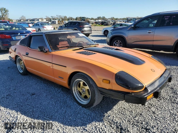 1983 Datsun 280ZX z VIN JN1HZ04S1DX572036, wystawiony jako Copart lot #76533294 z przebiegiem 172 147 mil mil oraz Nie do naprawy. Historia ofert i sprzedaży dostępna na DreamBid. Obrazek 4.