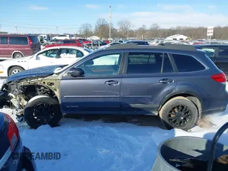 2014 Subaru Outback Limited with VIN 4S4BRDLC2E2225362, listed as a IAAI auction lot 41589075 with 121,591 mi miles and . Bid and sale history available at DreamBid. Image 14.