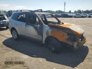 2012 Subaru Forester X Premium z VIN JF2SHBDC4CH445642, wystawiony jako Copart lot #63432225 z przebiegiem Nie podano mil oraz Nie do naprawy • Non repairable. Historia ofert i sprzedaży dostępna na DreamBid. Obrazek 4.