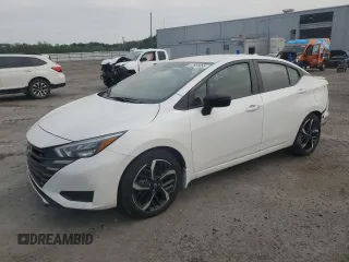 2023 Nissan Versa SR z VIN 3N1CN8FV7PL830359, wystawiony jako Copart lot #53956695 z przebiegiem 69 845 mil mil oraz Szkoda całkowita • Salvage title. Historia ofert i sprzedaży dostępna na DreamBid. Obrazek 1.