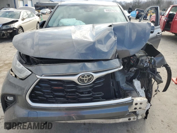 2020 Toyota Highlander LE with VIN 5TDZZRAH8LS003185, listed as a Copart auction lot 44607575 with 95,672 mi miles and Salvage title. Bid and sale history available at DreamBid. Image 13.