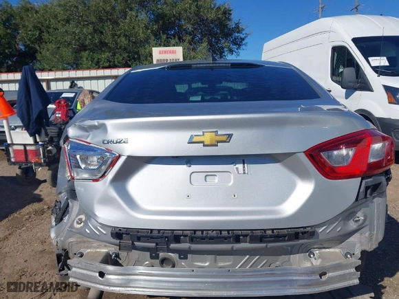 2017 Chevrolet Cruze LS with VIN 3G1BC5SM1HS562791, listed as a IAAI auction lot 40882594 with NaN miles. Bid and sale history available at carsss.com. Image 17.