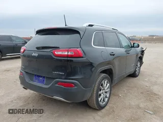 2017 Jeep Cherokee Limited with VIN 1C4PJLDB2HD231916, listed as a IAAI auction lot 41633365 with 112,256 mi miles. Bid and sale history available at carsss.com. Image 4.