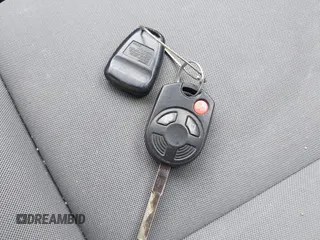 2016 Ford Escape SE z VIN 1FMCU9G99GUC32802, wystawiony jako IAAI lot #41958414 z przebiegiem 131 962 mil mil oraz . Historia ofert i sprzedaży dostępna na DreamBid. Obrazek 11.