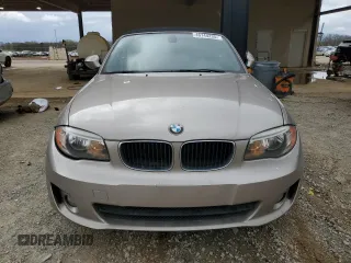 2013 BMW 1 Series 128i z VIN WBAUN1C55DVR01130, wystawiony jako Copart lot #46144235 z przebiegiem 174 491 mil mil oraz Czysty tytuł • Clean title. Historia ofert i sprzedaży dostępna na DreamBid. Obrazek 5.