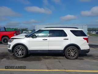 2017 Ford Explorer Sport with VIN 1FM5K8GT5HGE24240, listed as a IAAI auction lot 42490305 with 102,974 mi miles and . Bid and sale history available at DreamBid. Image 14.