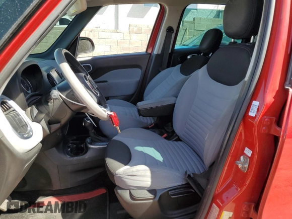 2014 FIAT 500L Easy z VIN ZFBCFABH4EZ019483, wystawiony jako Copart lot #51811735 z przebiegiem 104 801 mil mil oraz Szkoda całkowita • Salvage title. Historia ofert i sprzedaży dostępna na DreamBid. Obrazek 7.