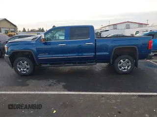 2015 GMC Sierra 2500HD SLT z VIN 1GT12ZE84FF574009, wystawiony jako IAAI lot #41048785 z przebiegiem 167 845 mil mil oraz . Historia ofert i sprzedaży dostępna na DreamBid. Obrazek 15.
