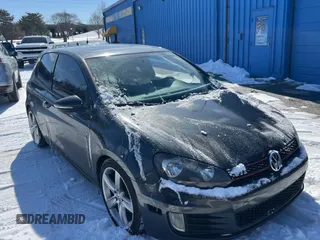 2010 Volkswagen GTI z VIN WVWEV7AJ4AW319133, wystawiony jako Copart lot #46659605 z przebiegiem 138 654 mil mil oraz Czysty tytuł • Clean title. Historia ofert i sprzedaży dostępna na DreamBid. Obrazek 1.