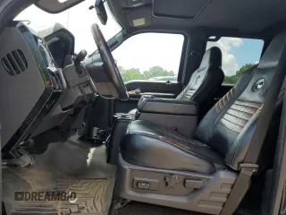 2008 Ford F-250 XL with VIN 1FTSW21R88ED30385, listed as a Copart auction lot 60608995 with 134,048 mi miles and Salvage title. Bid and sale history available at DreamBid. Image 7.